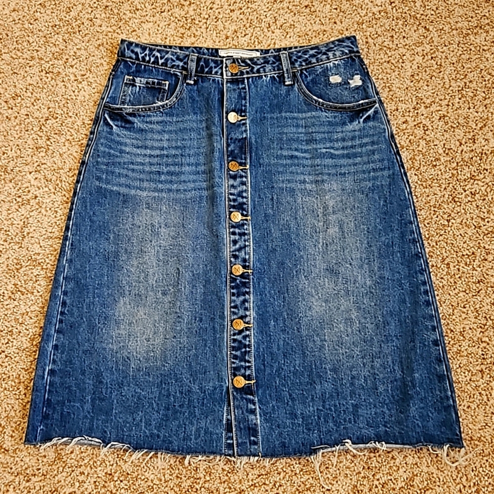 Mainstreet Exchange midi length button down denim skirt